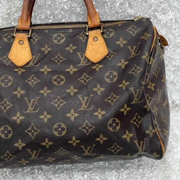 Louis Vuitton Monogram Speedy 30 - Picture 2 of 16